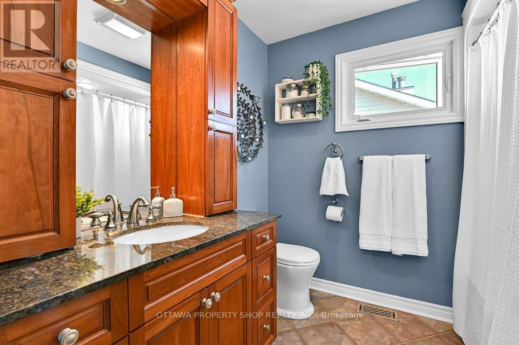 6156 Vineyard Drive
