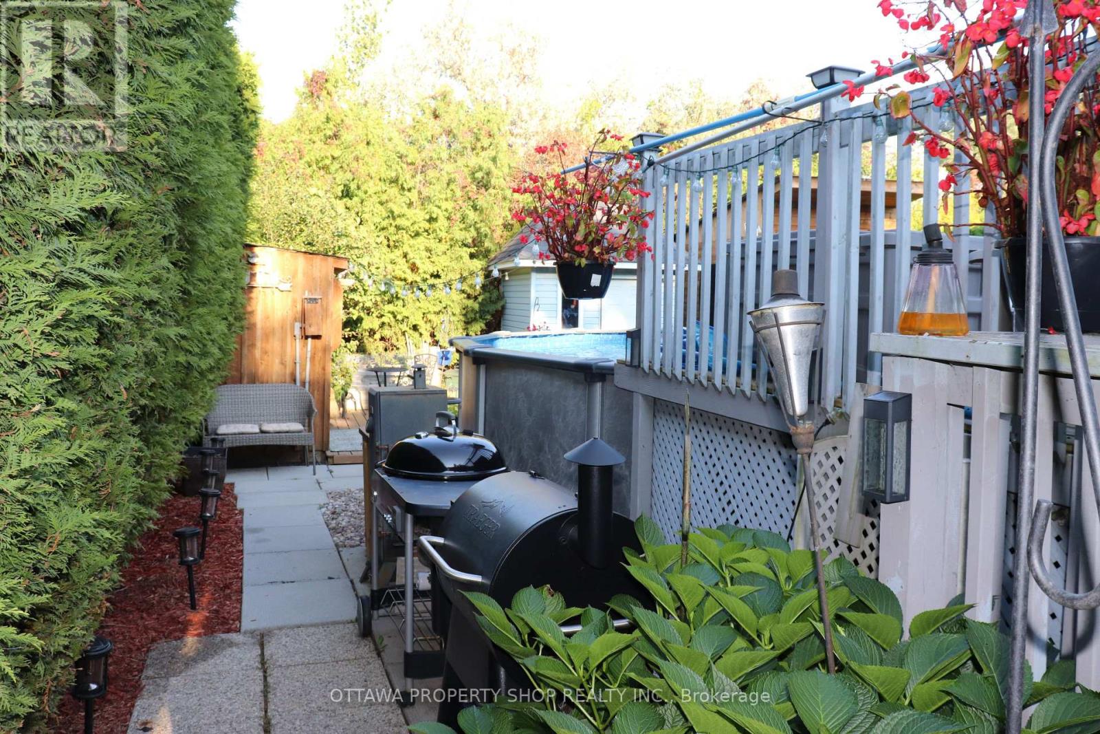 6156 Vineyard Drive