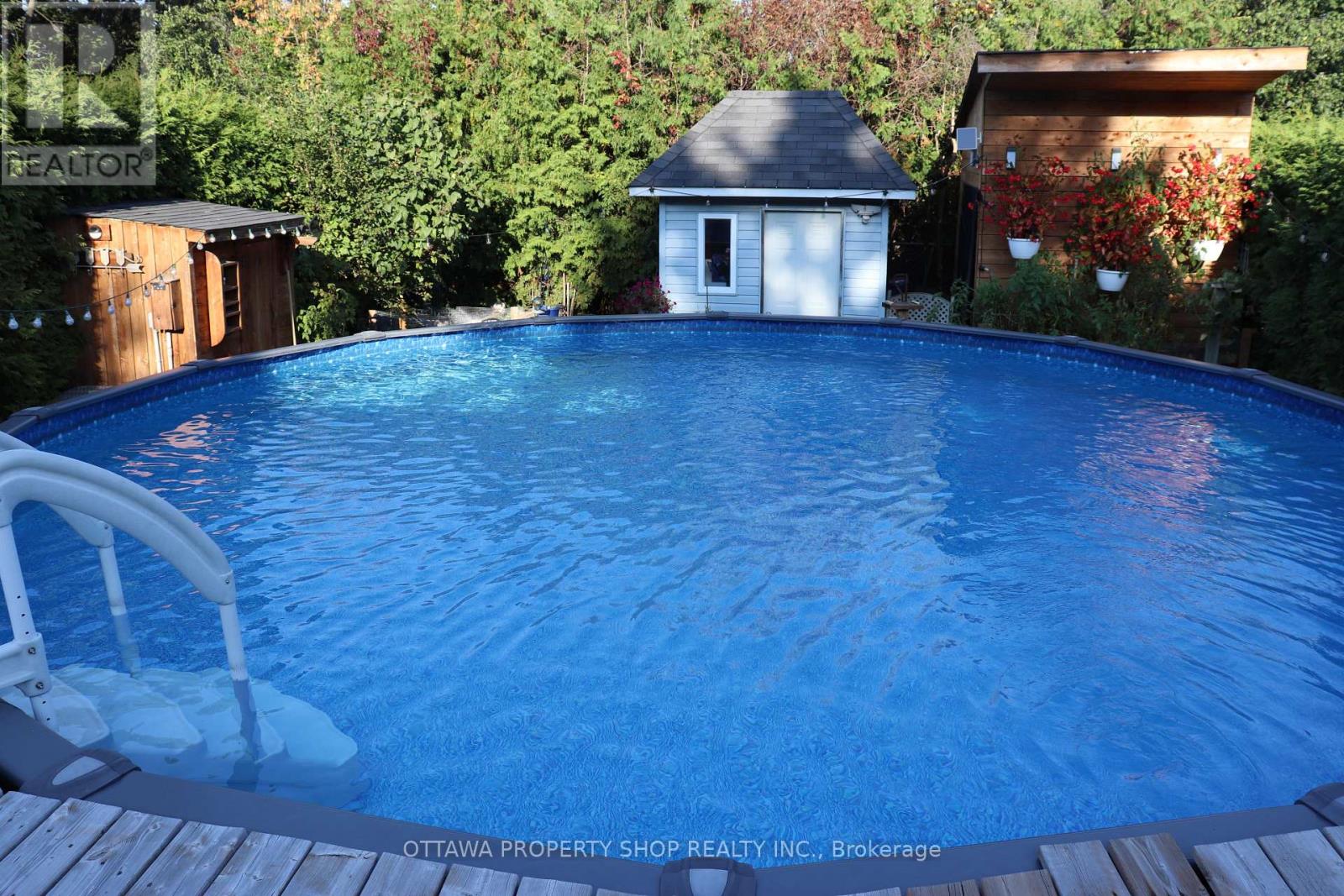 6156 Vineyard Drive