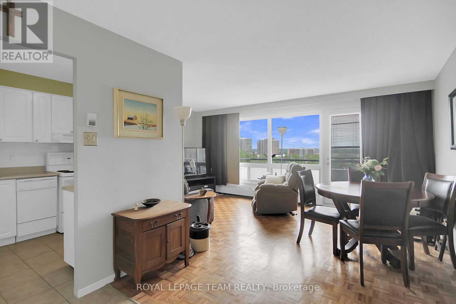 306 - 20 Chesterton Drive