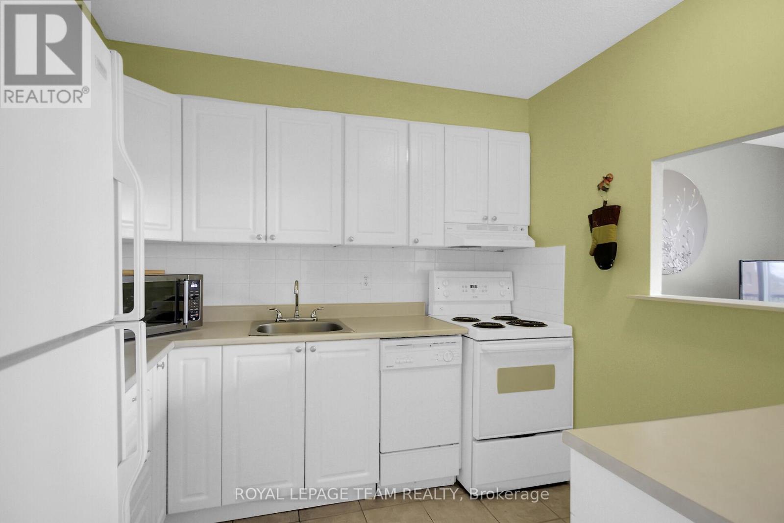 306 - 20 Chesterton Drive