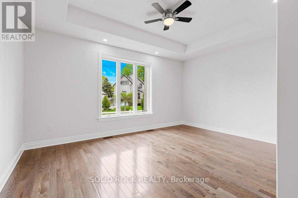 30 Lakeview Drive