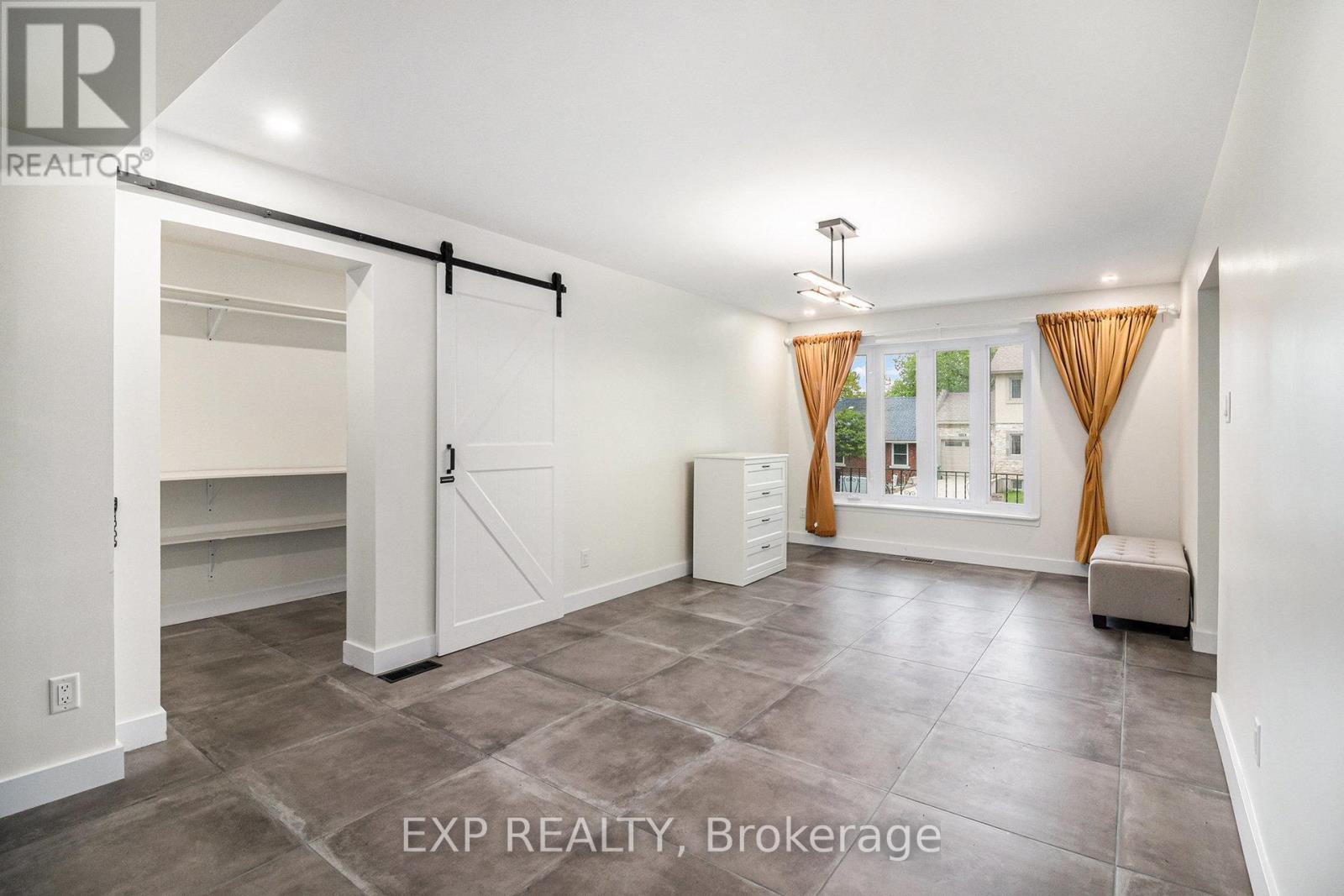 2195 Niagara Drive
