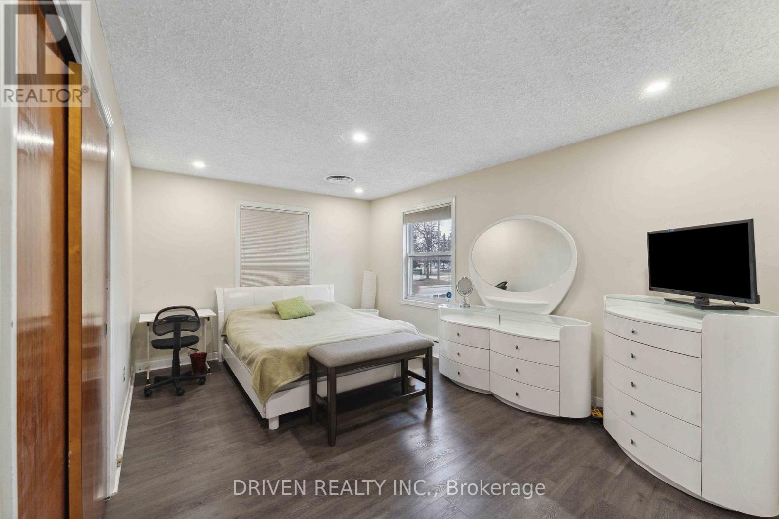 1266 Walkley Road