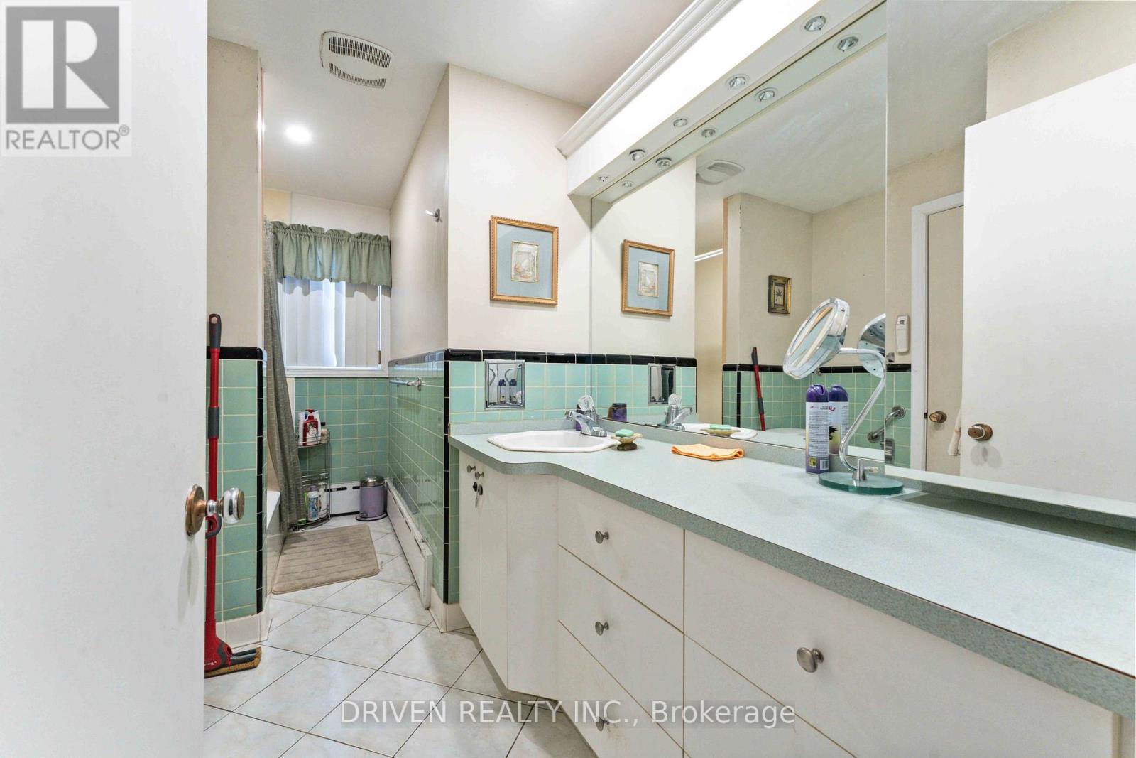 1266 Walkley Road