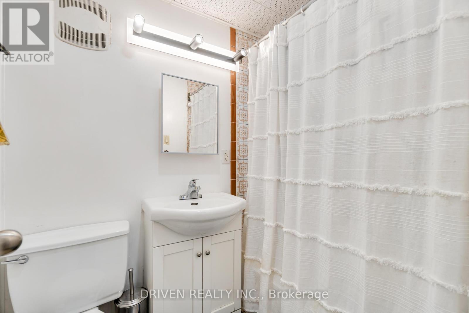 1266 Walkley Road