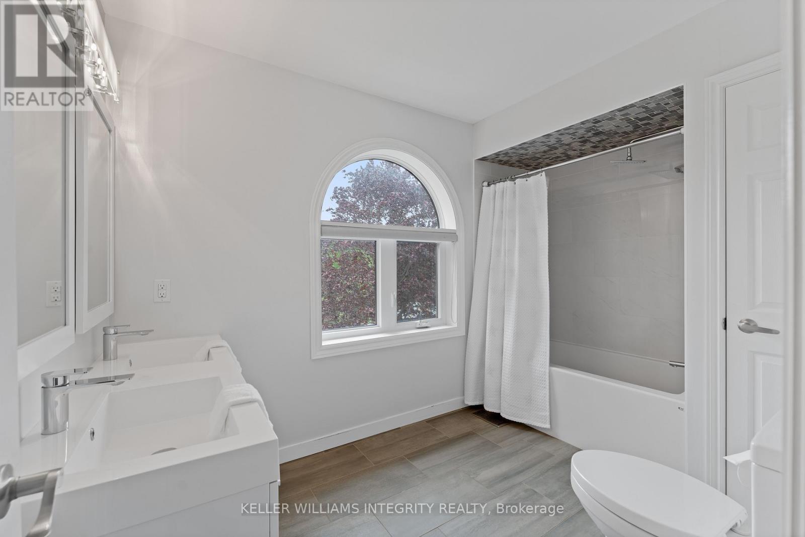 1893 Rideau Road