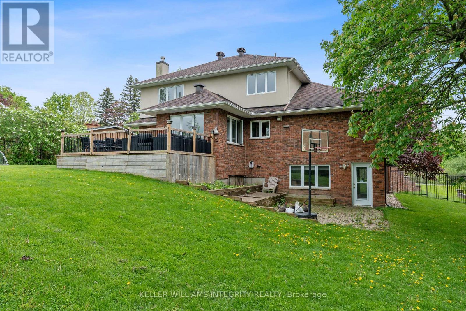 1893 Rideau Road