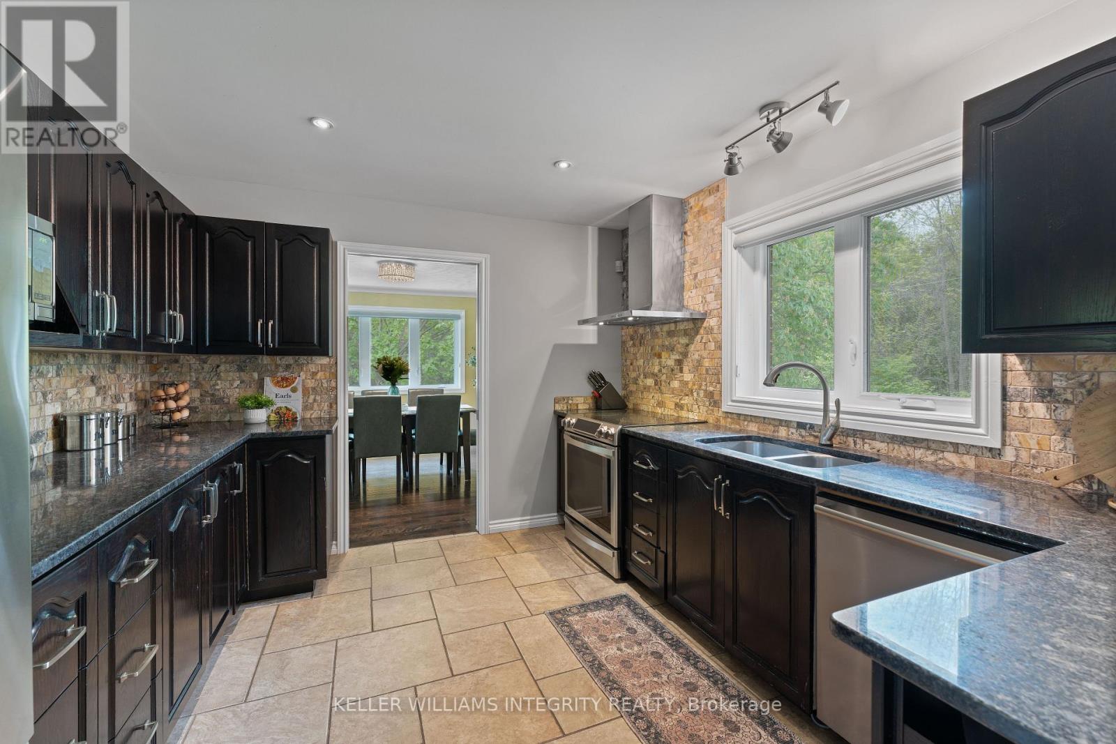 1893 Rideau Road