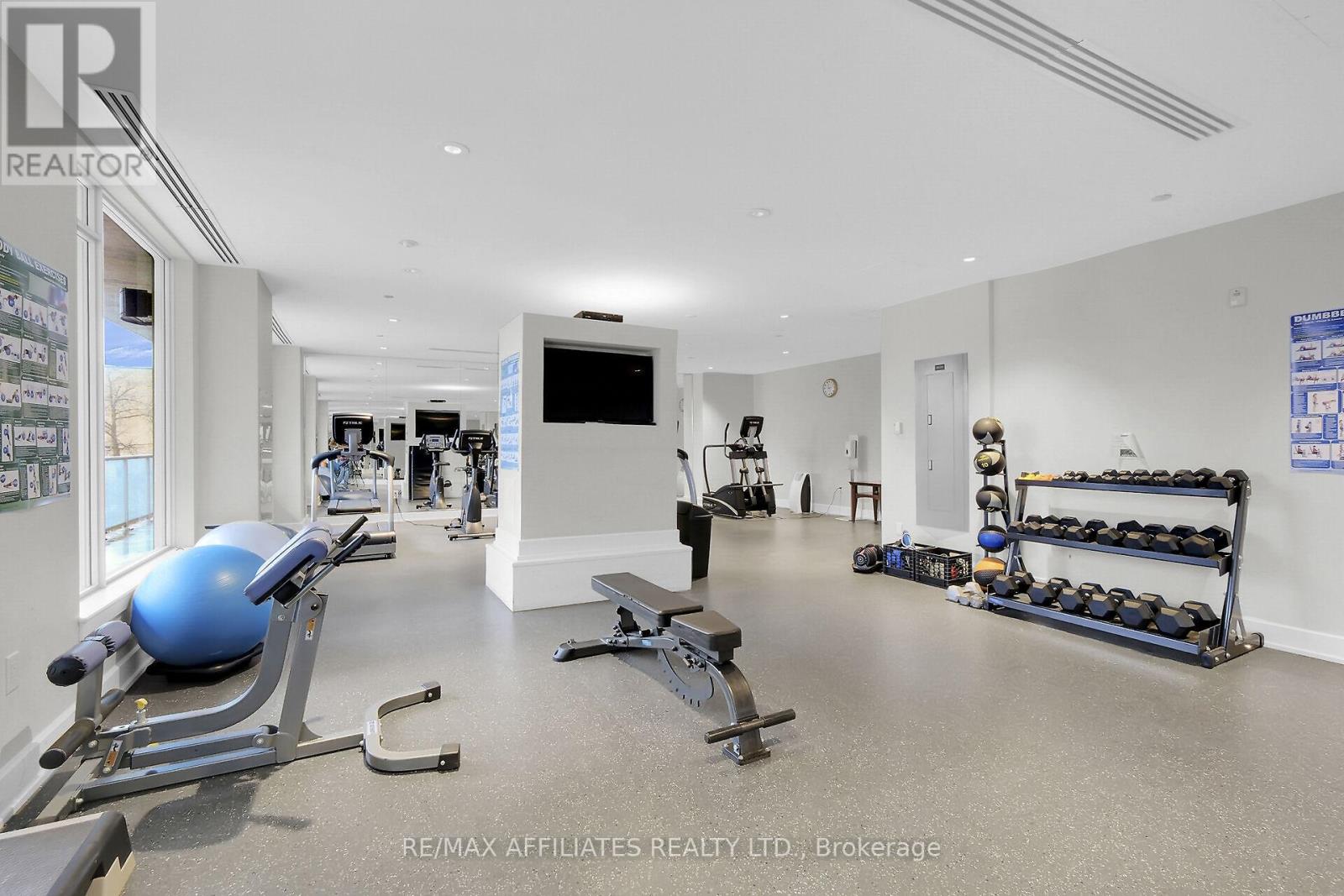 310b - 7 Marquette Avenue