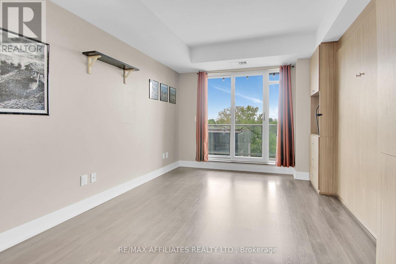 310b - 7 Marquette Avenue