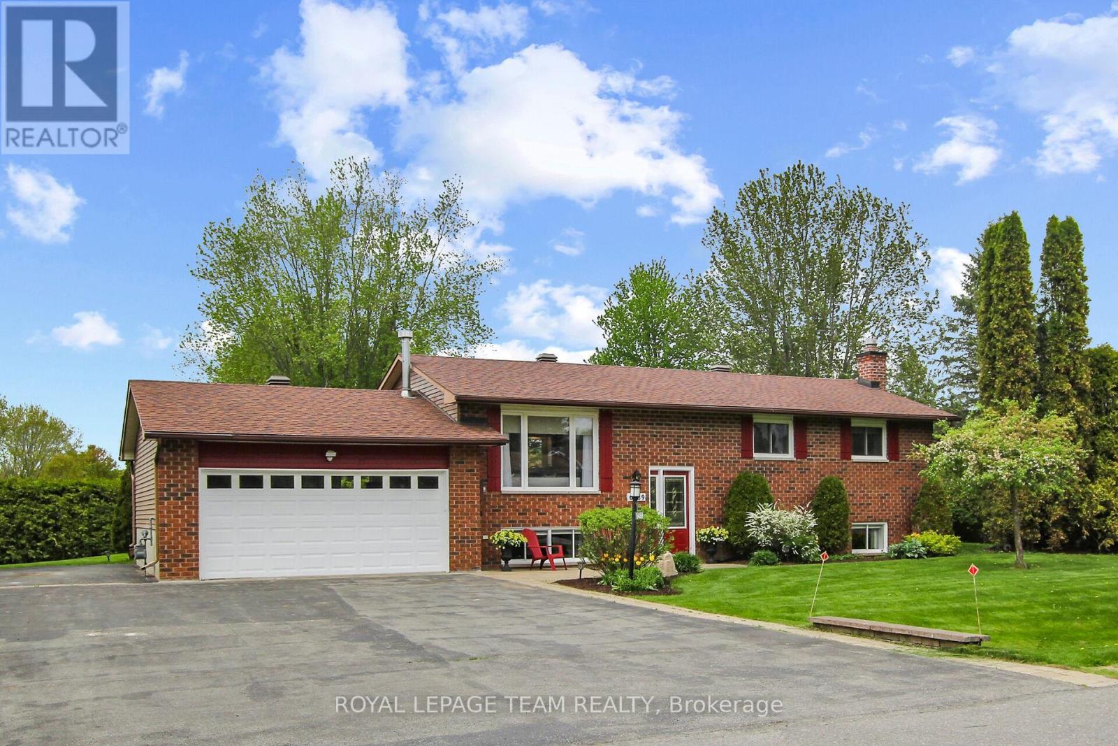 6489 Doctor Blair Crescent