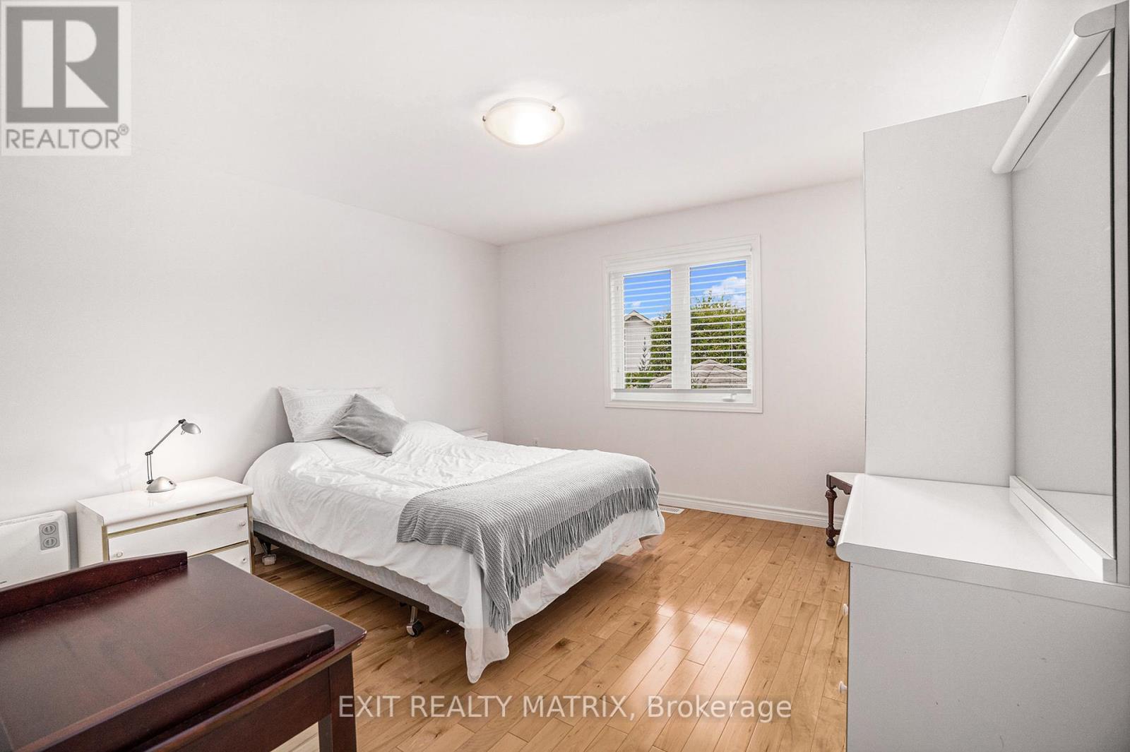 209 Jasper Crescent