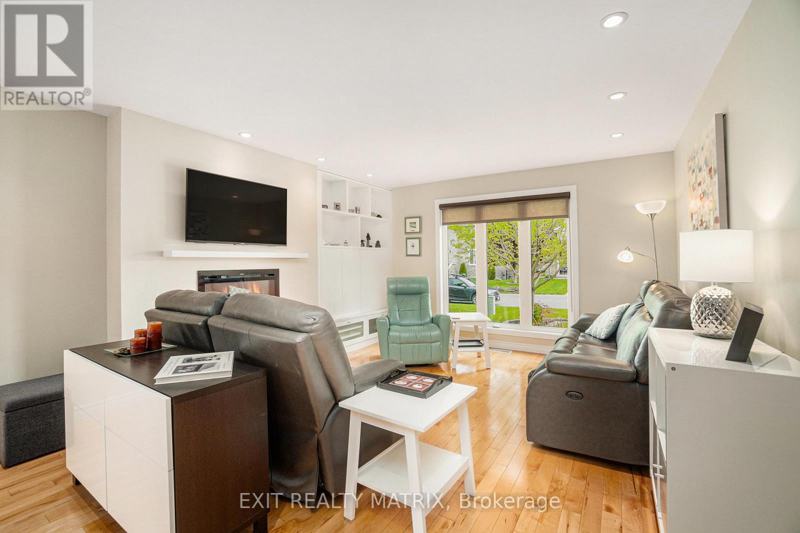 209 Jasper Crescent