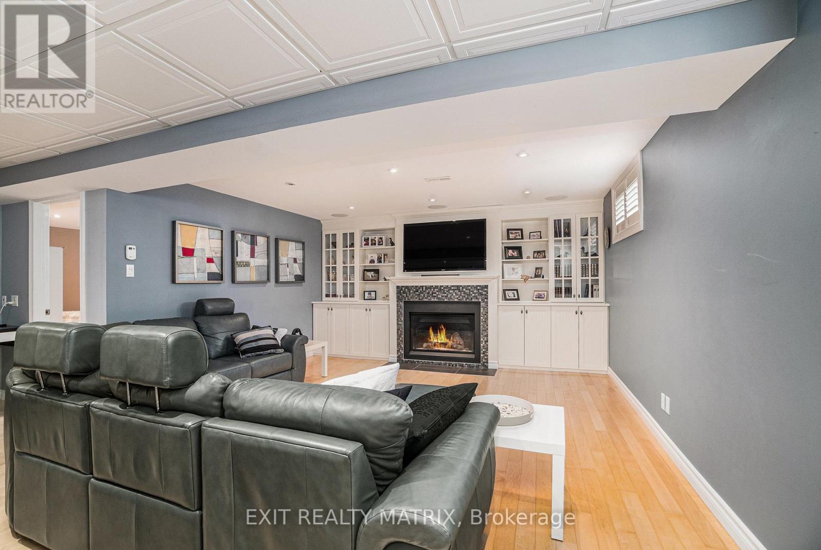 209 Jasper Crescent