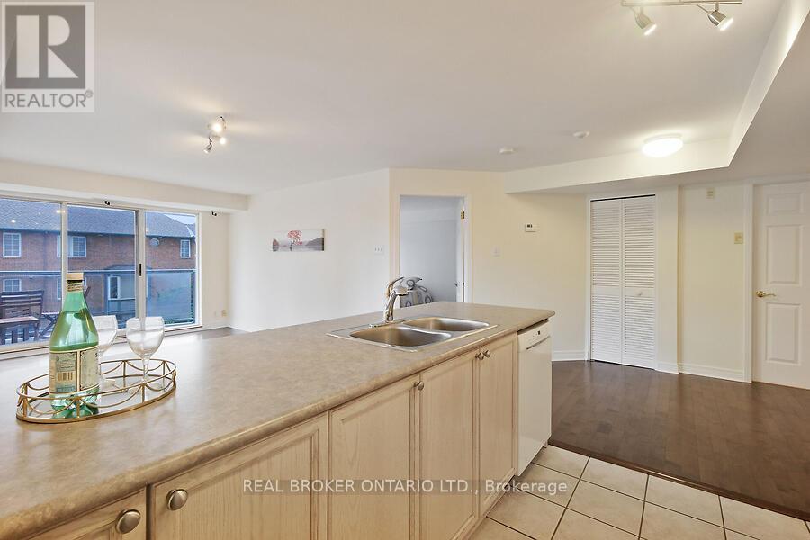 306 - 429 Somerset Street W