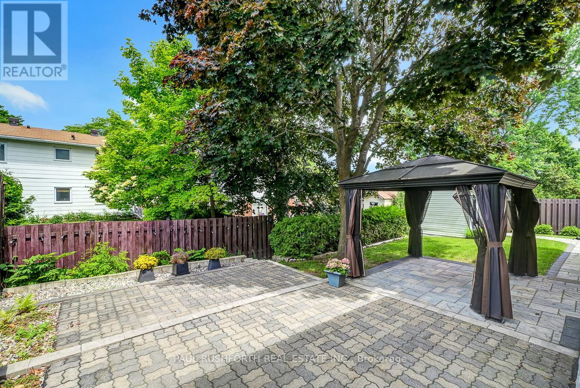 89 Hawk Crescent