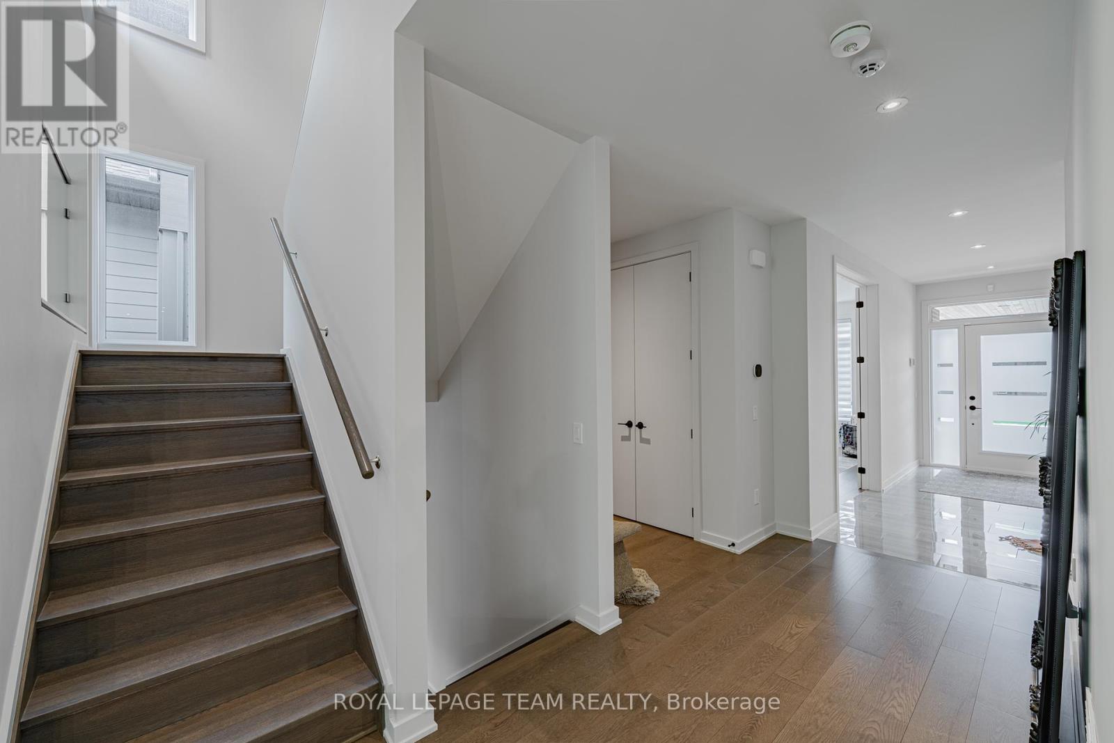 935 Atrium Ridge