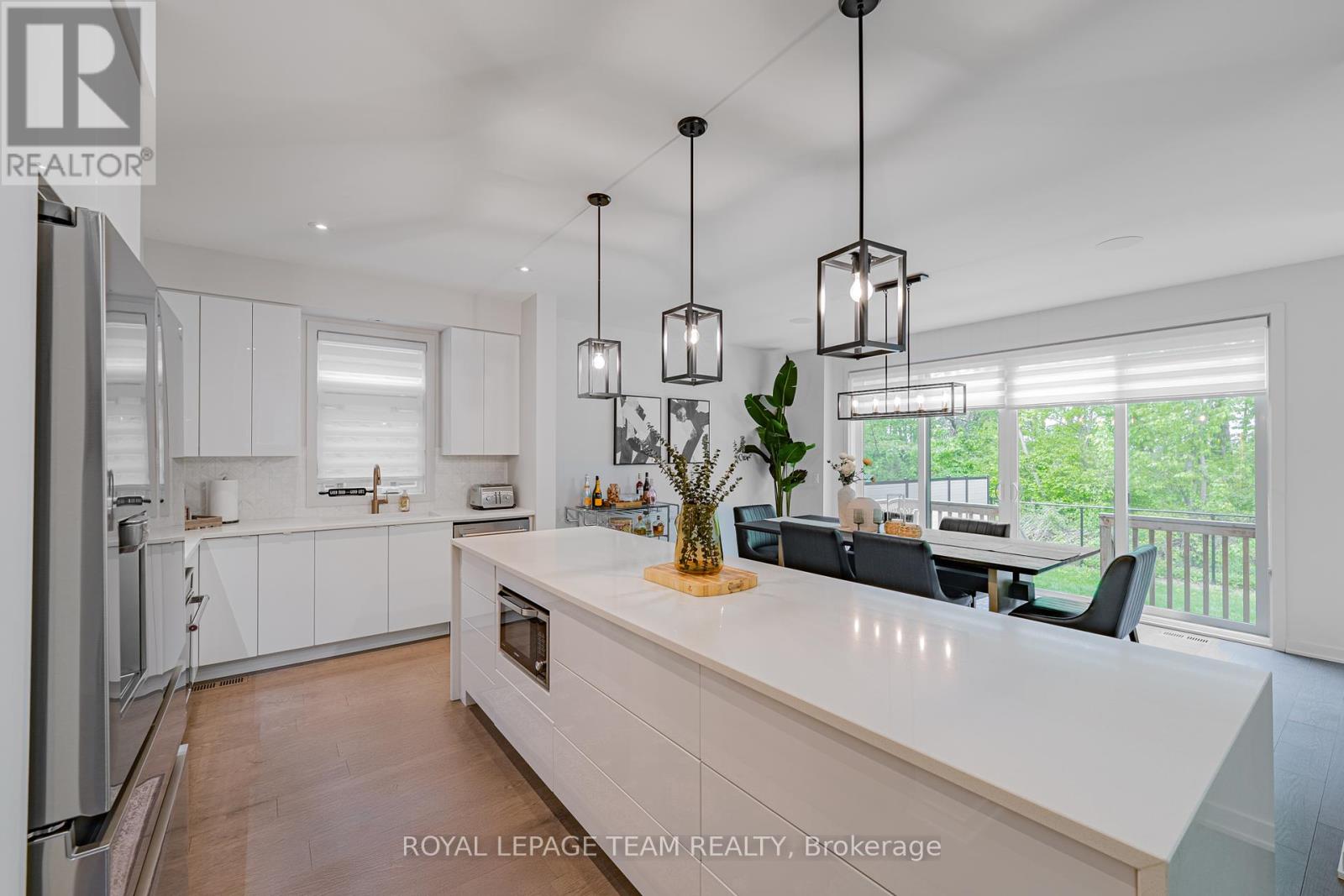 935 Atrium Ridge