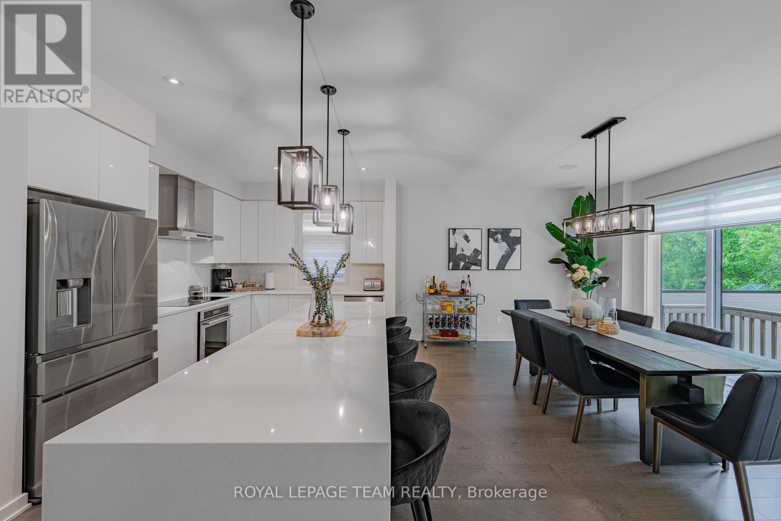 935 Atrium Ridge