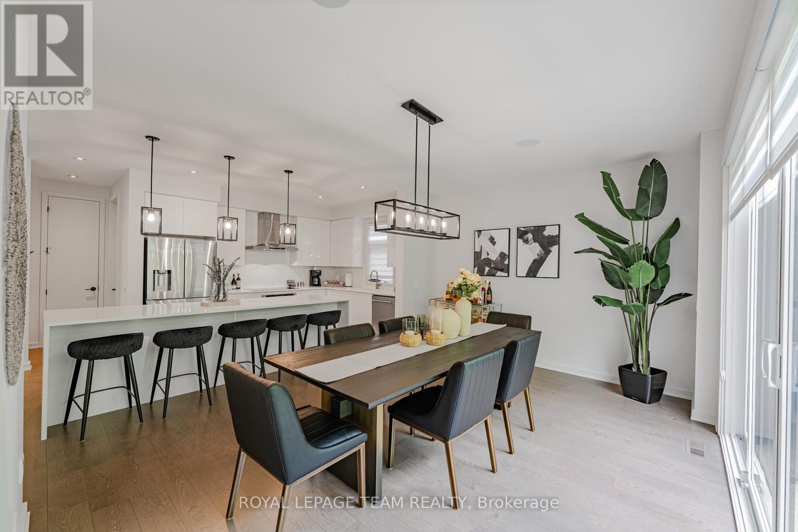 935 Atrium Ridge