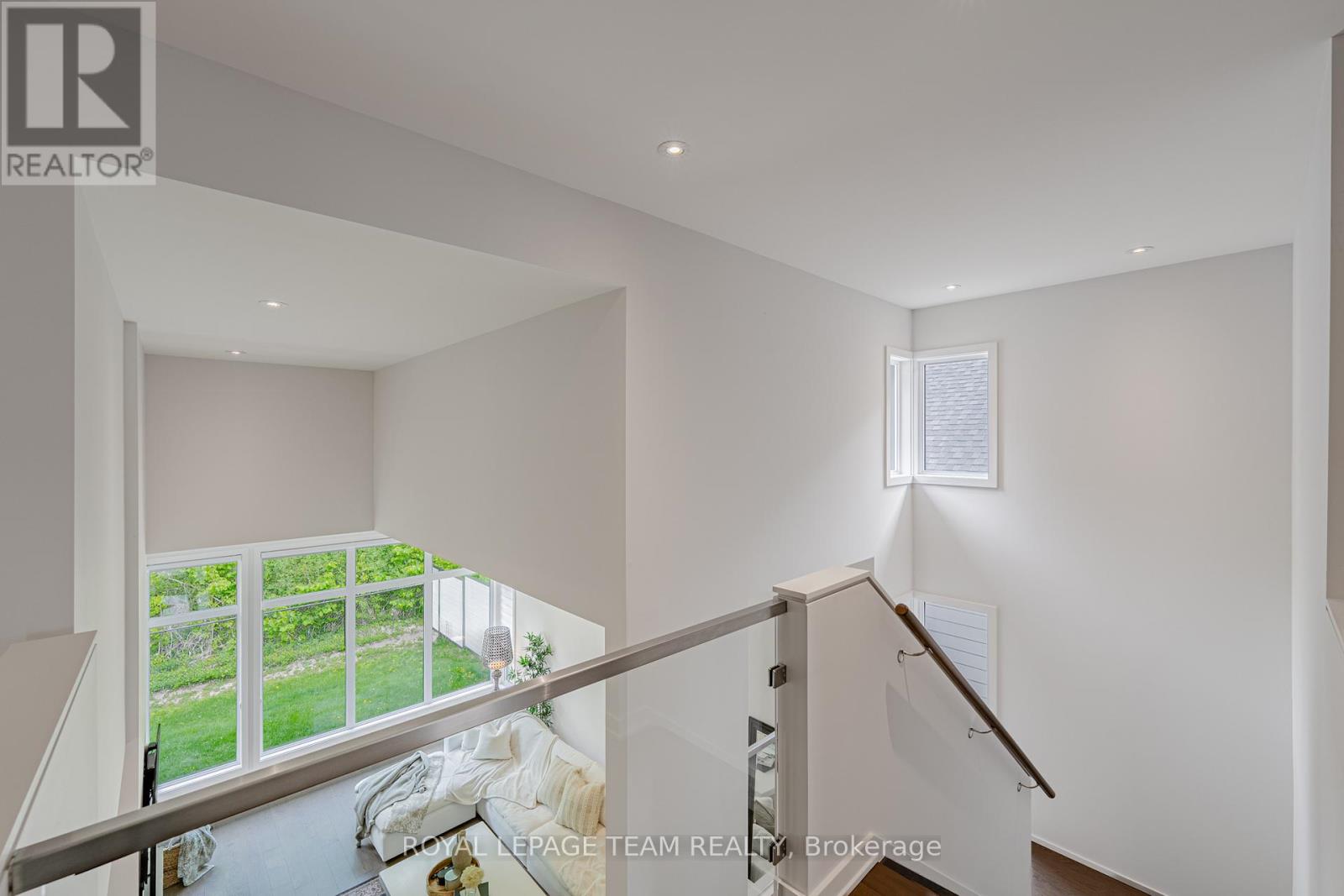 935 Atrium Ridge