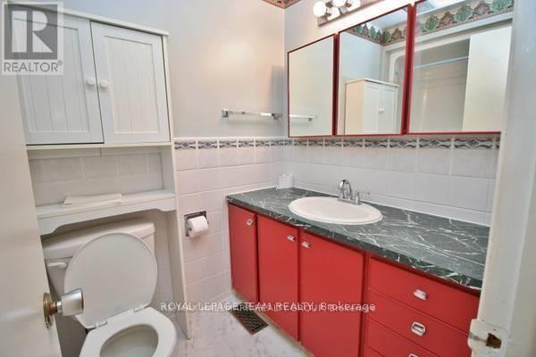 1957 Stonehenge Crescent
