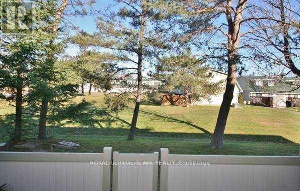 1957 Stonehenge Crescent
