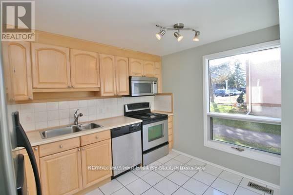 1957 Stonehenge Crescent