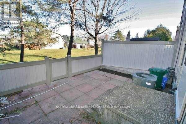 1957 Stonehenge Crescent