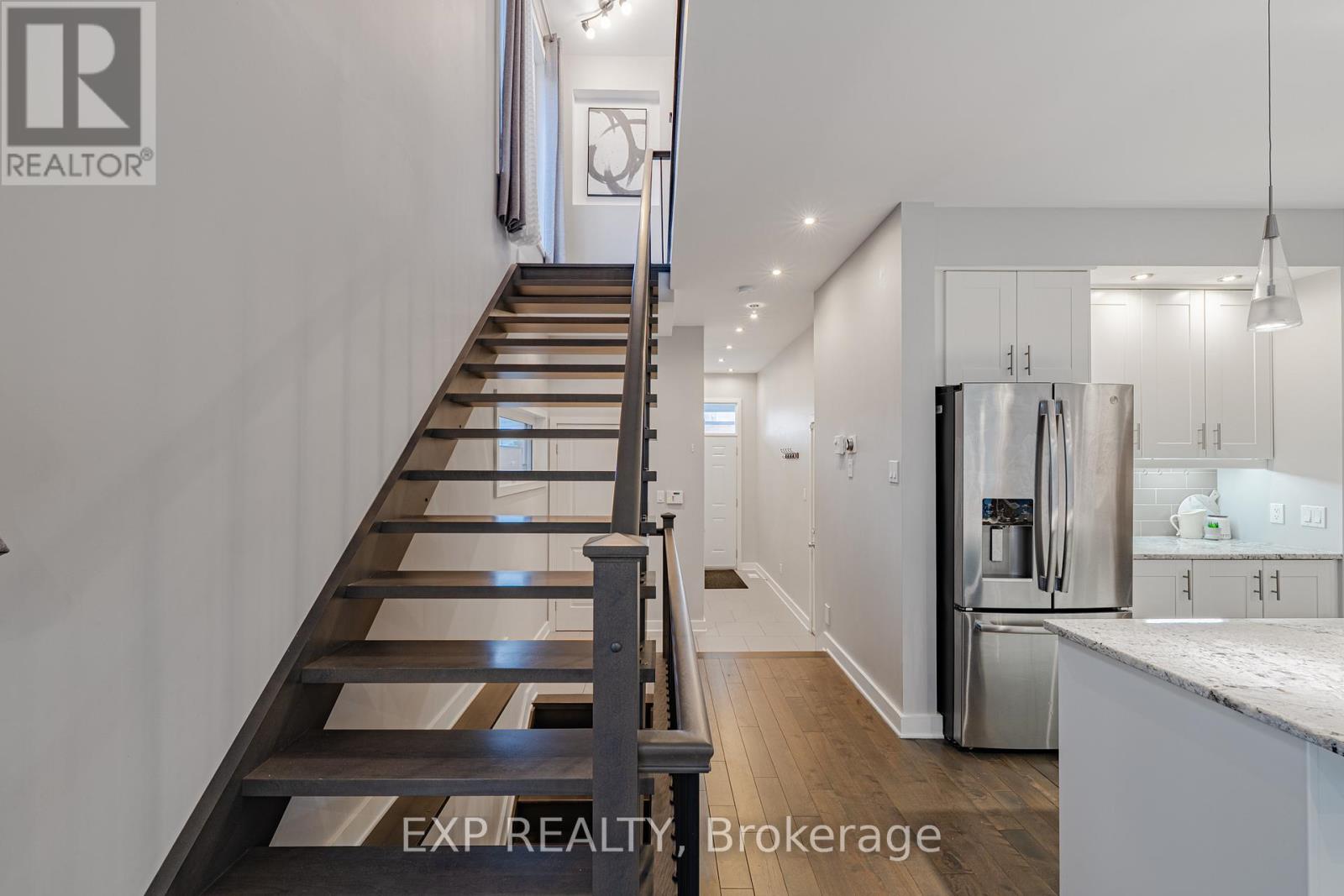 14 Camil Street