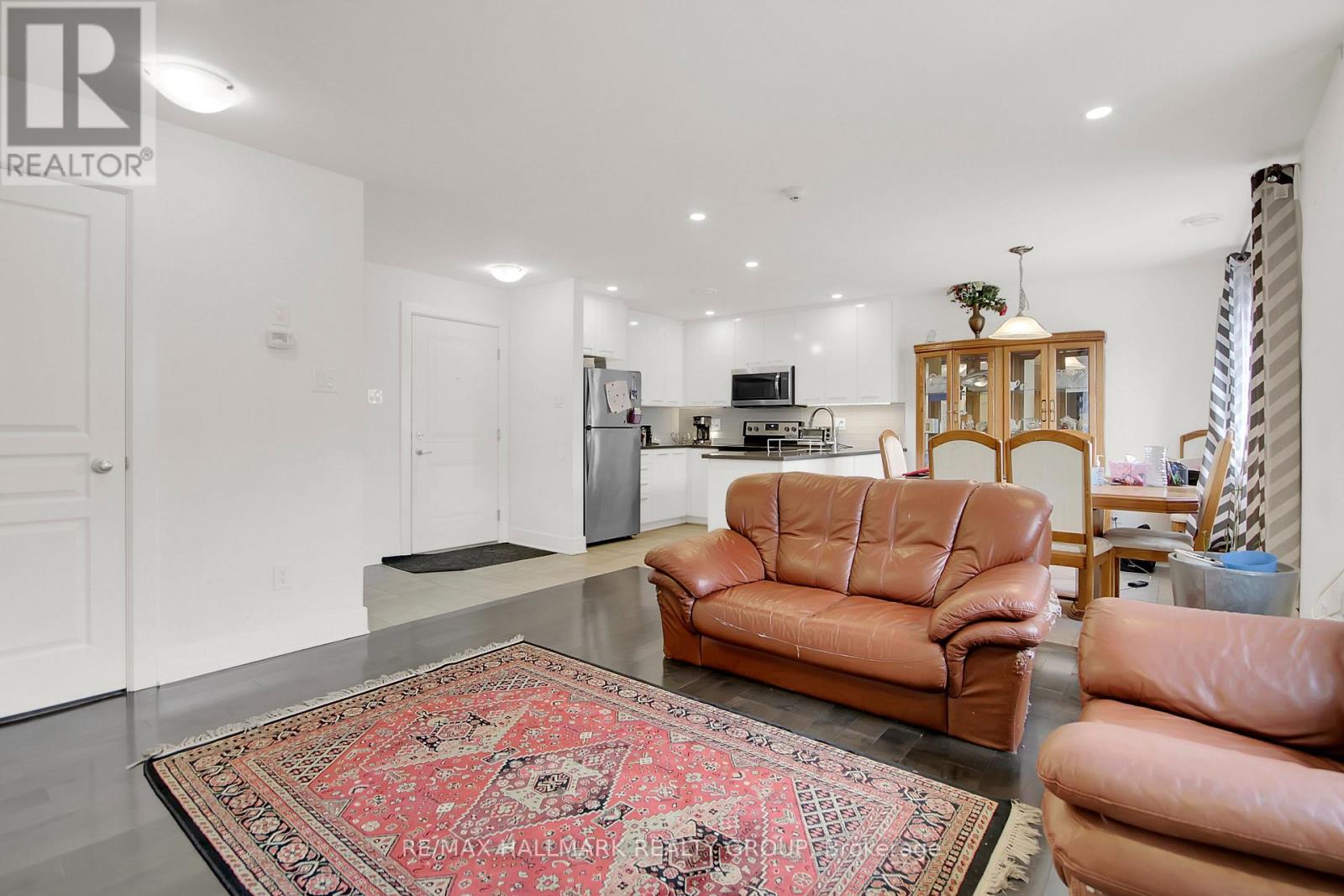 10 - 340 Tribeca Private