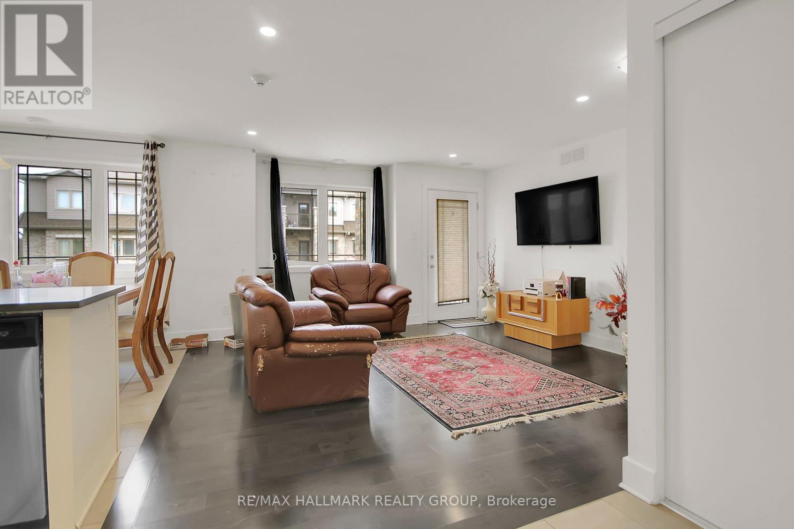 10 - 340 Tribeca Private