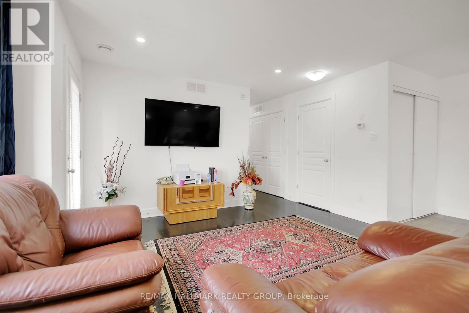 10 - 340 Tribeca Private