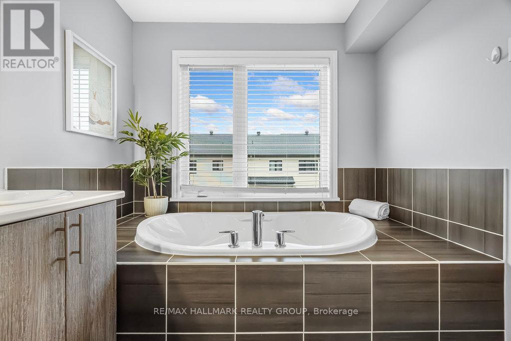 107 Nutting Crescent