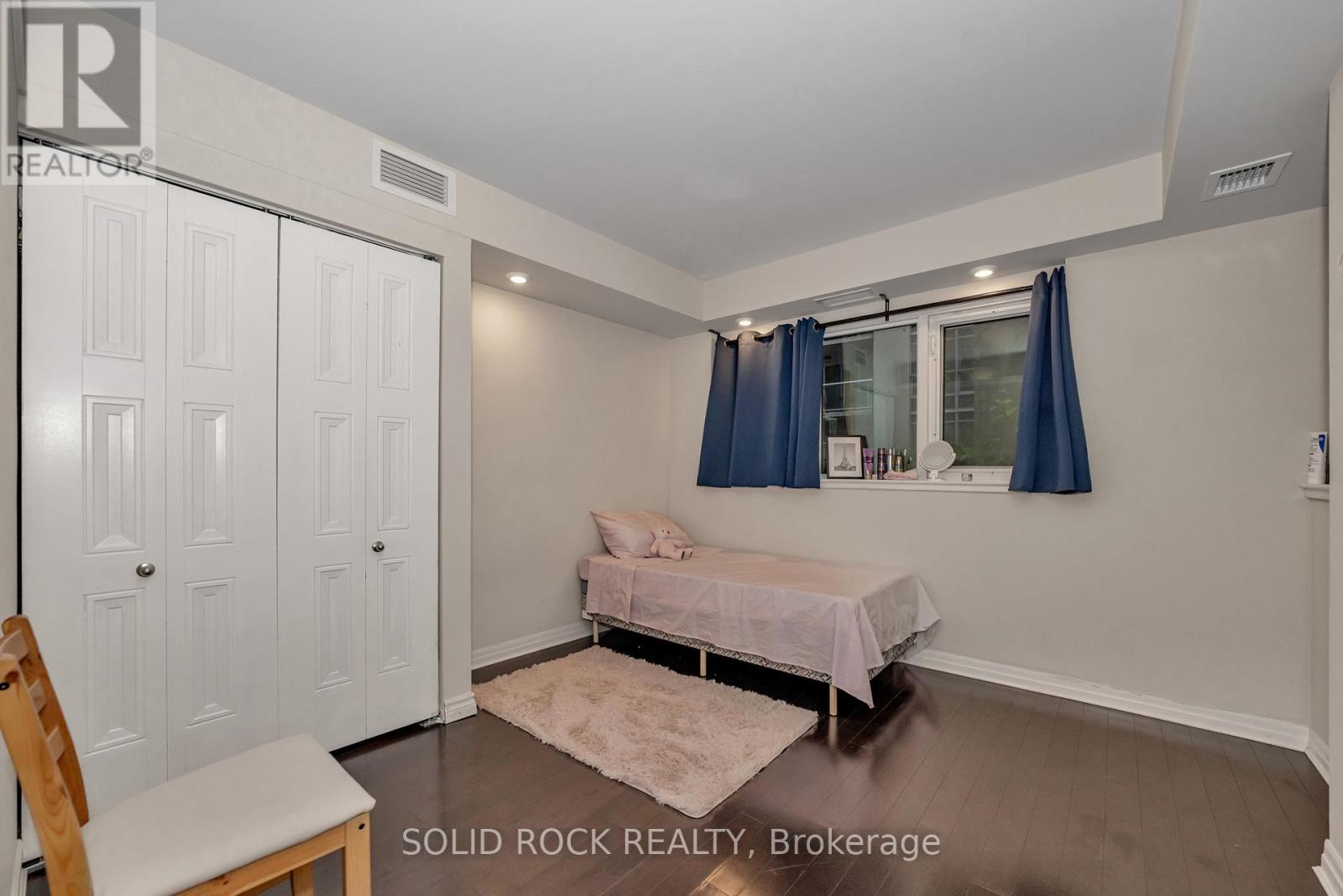 306 - 195 Besserer N