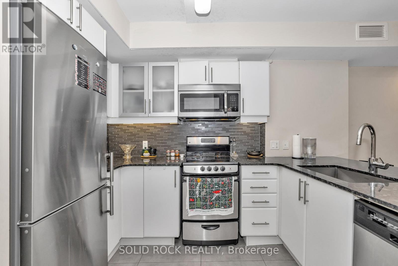 306 - 195 Besserer N