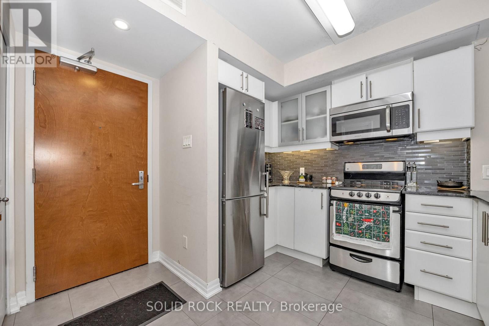 306 - 195 Besserer N