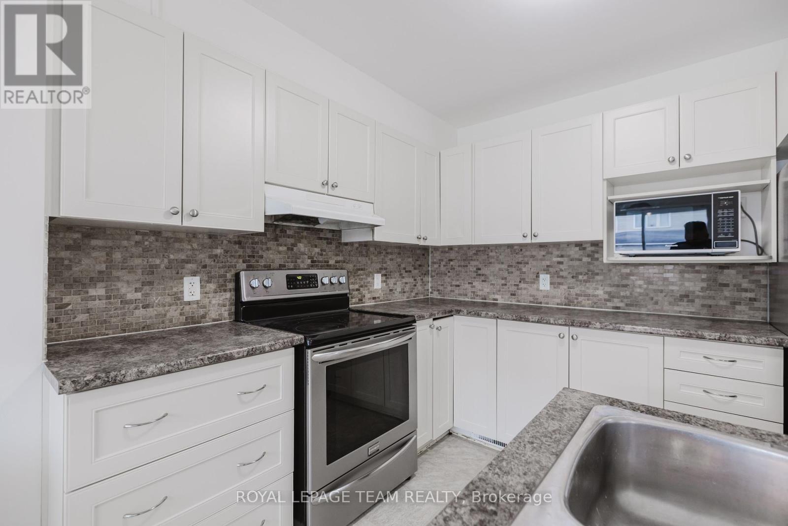411 Temiskaming Crescent