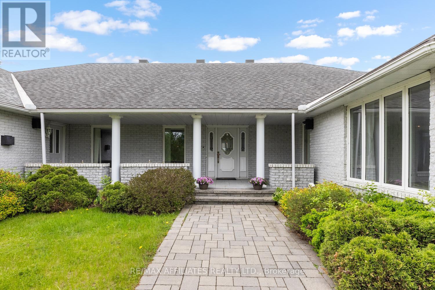 461 Campbell Side Road