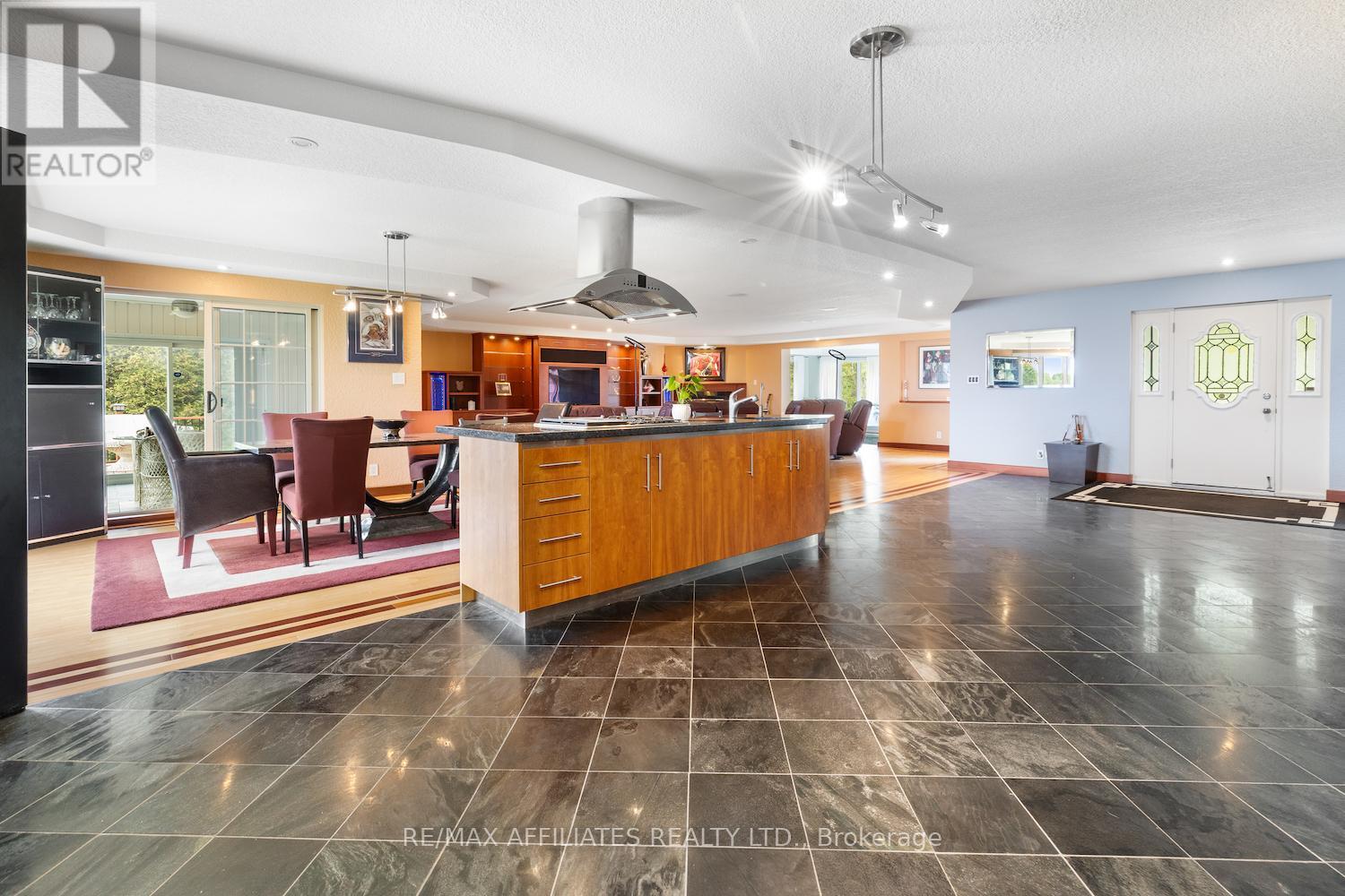 461 Campbell Side Road