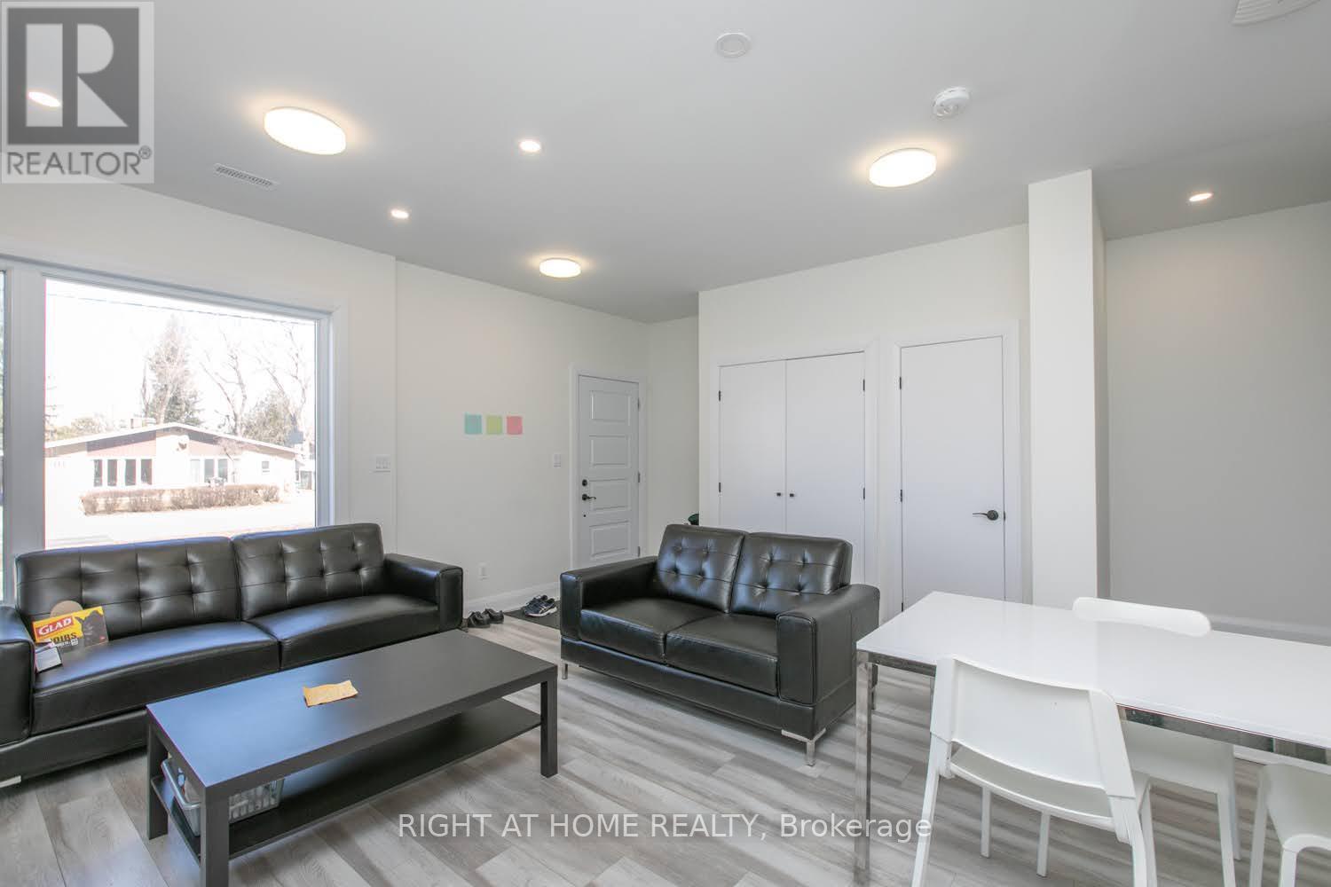 62 Baseline Road, Unit 1558