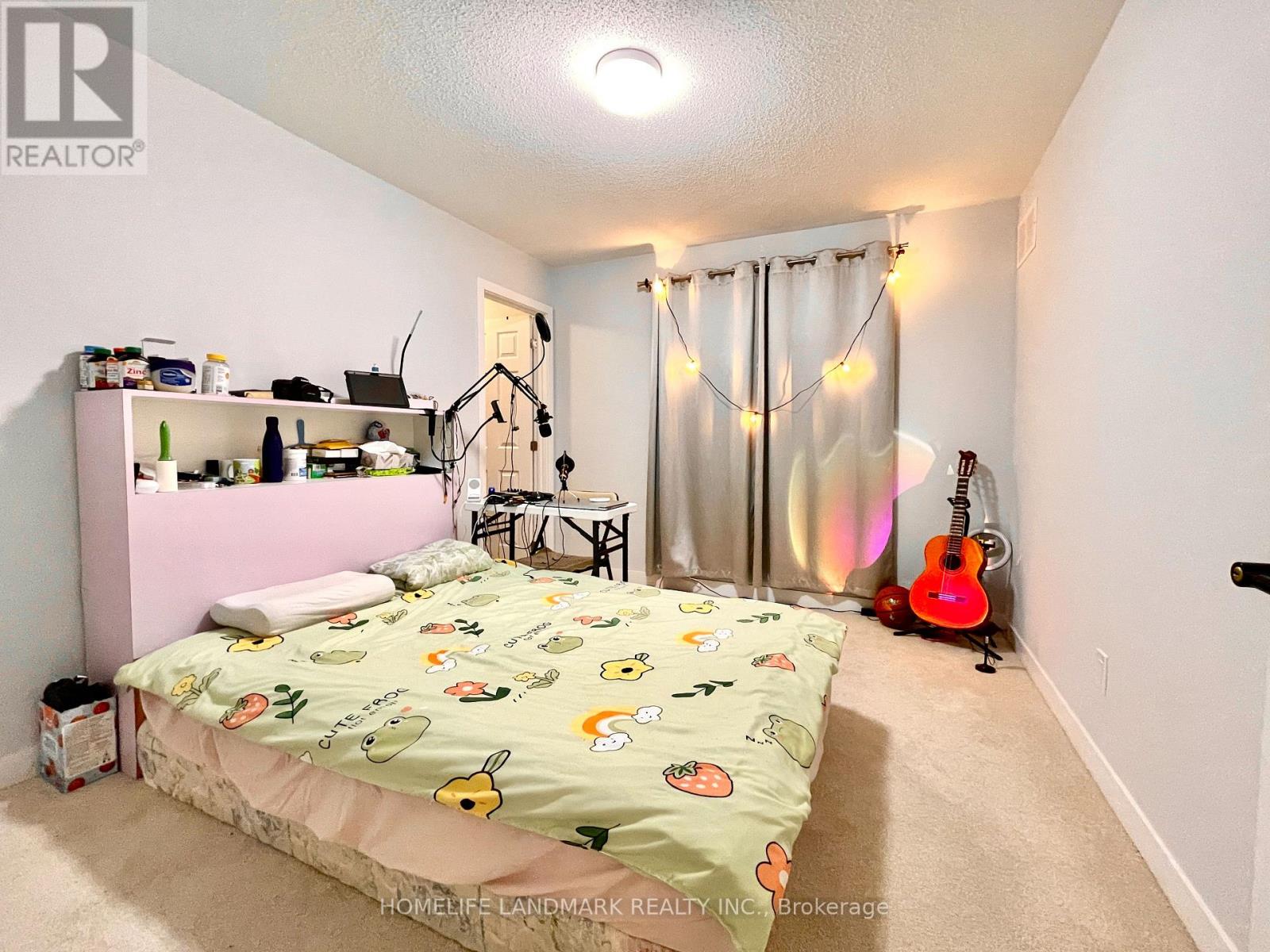 653 Fenwick Way