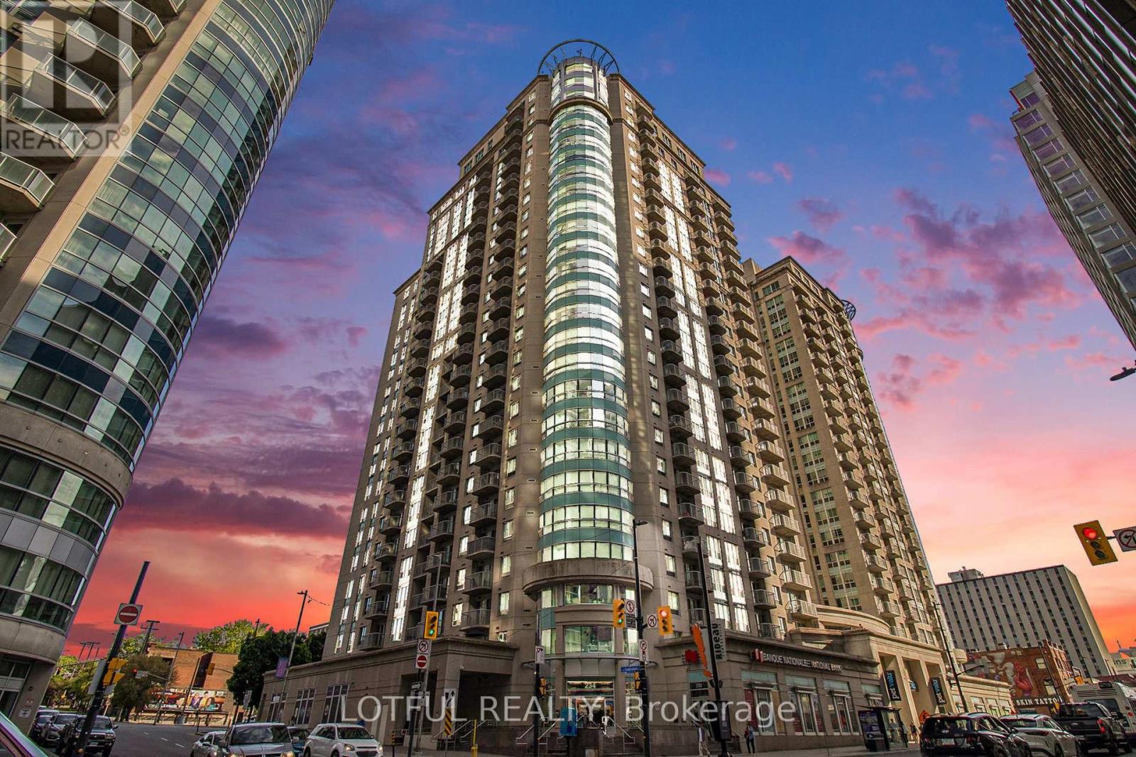 1703 - 234 Rideau Street