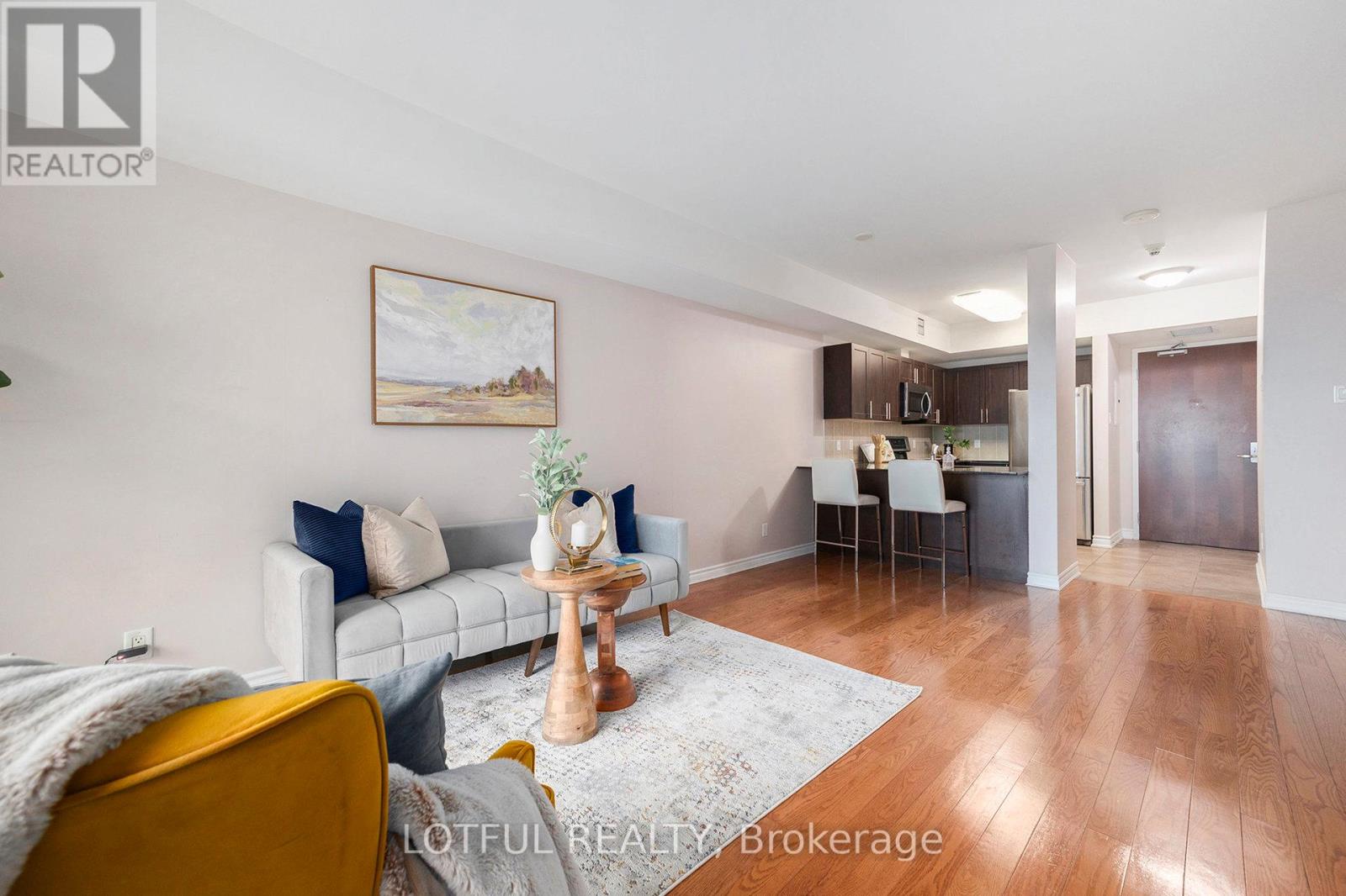1703 - 234 Rideau Street