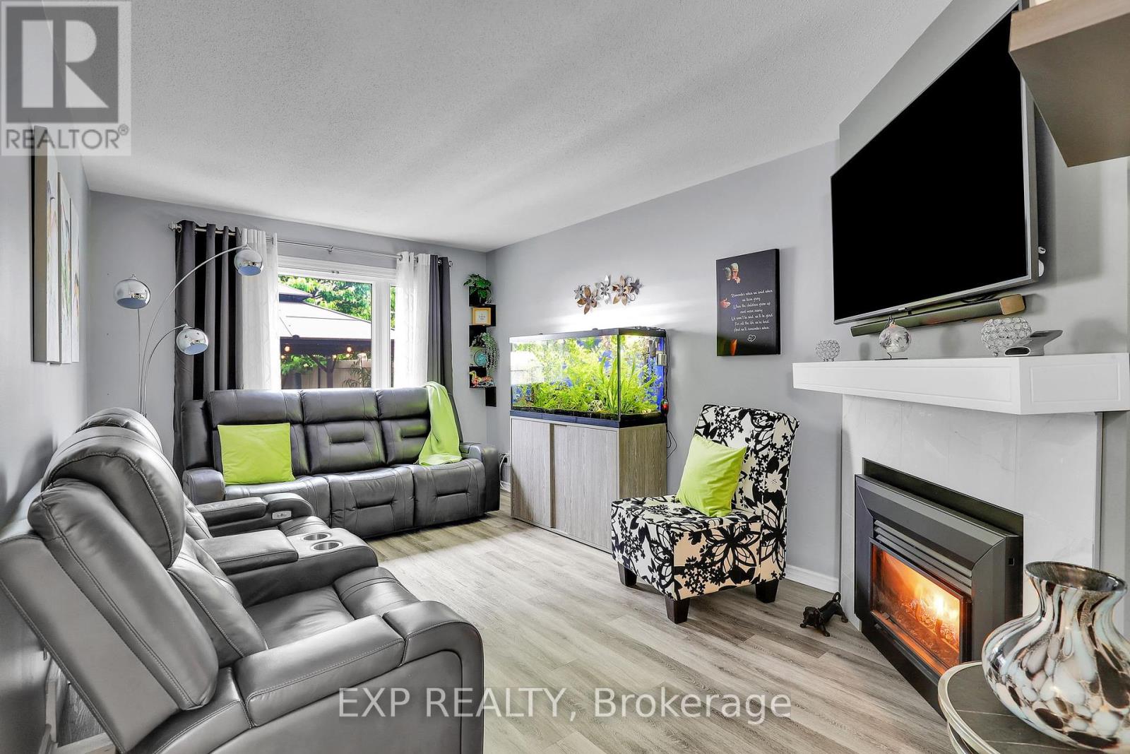 112 Claiborne Way