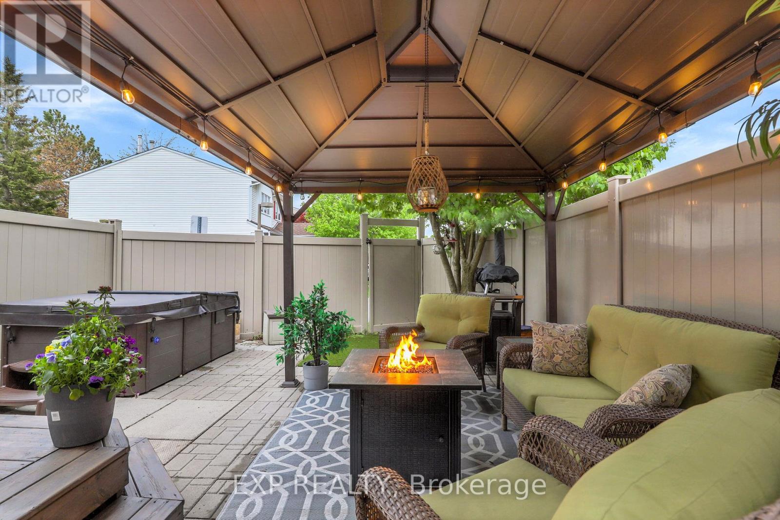 112 Claiborne Way