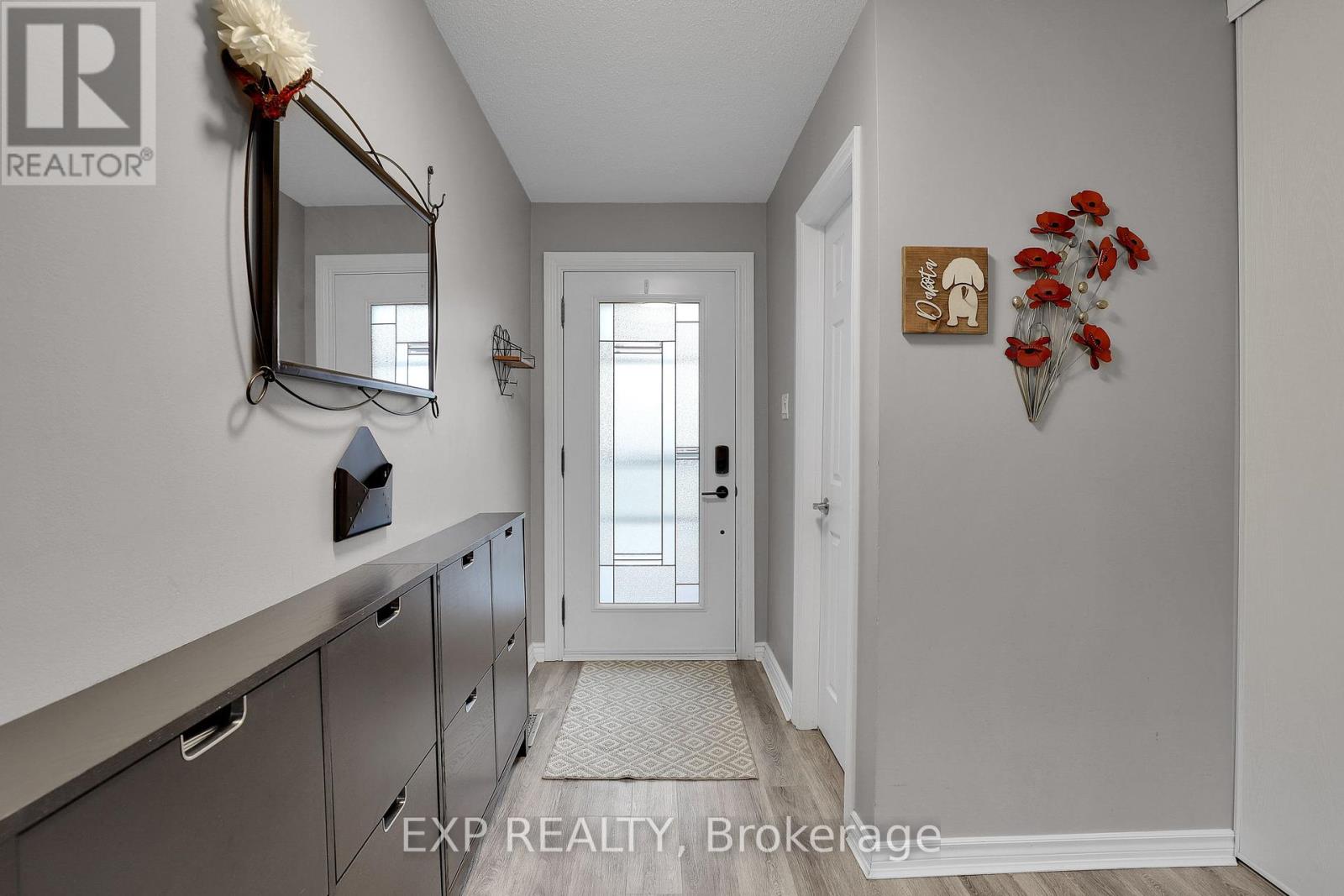 112 Claiborne Way
