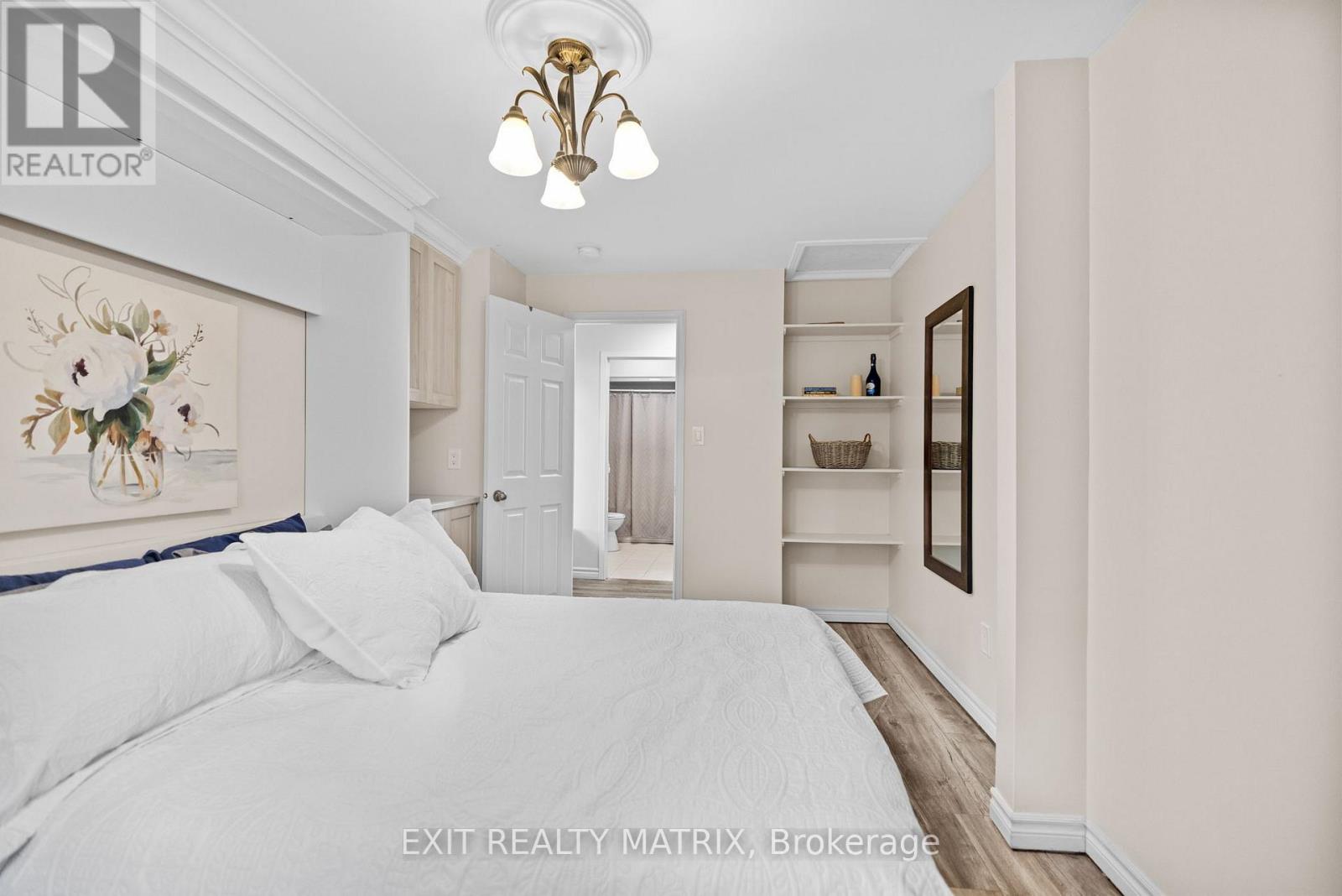 5515 Osgoode Main Street