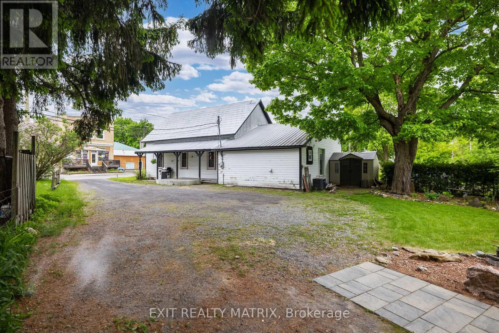 5515 Osgoode Main Street